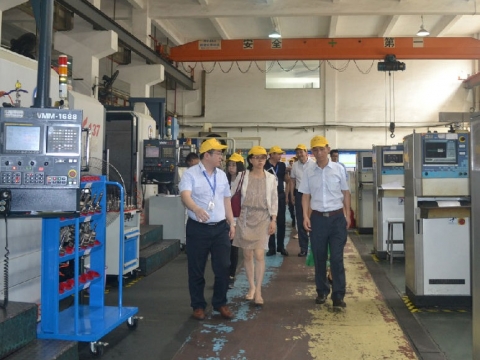 暖企行动龙腾行之走进韦德1946•感受工匠精神的魅力